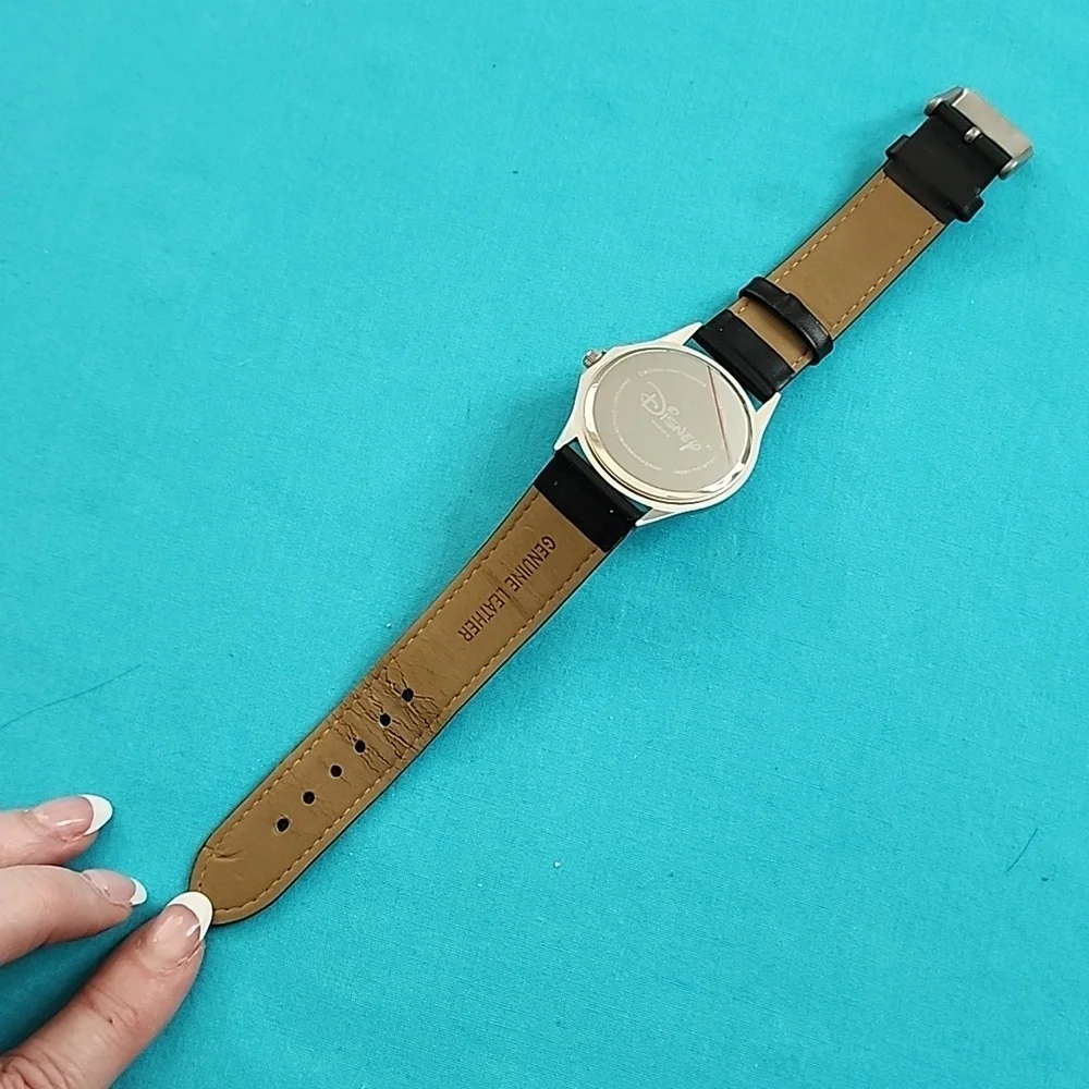 BNIB Vintage Disney Personalized Roman Numerals Goofy Watch